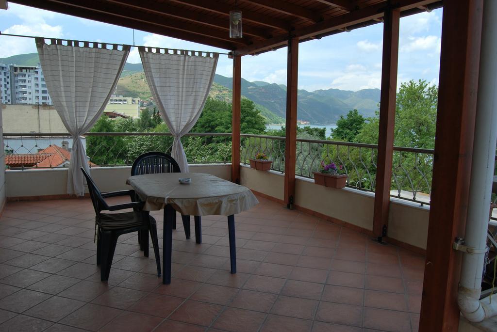 Plaisir Apartment *