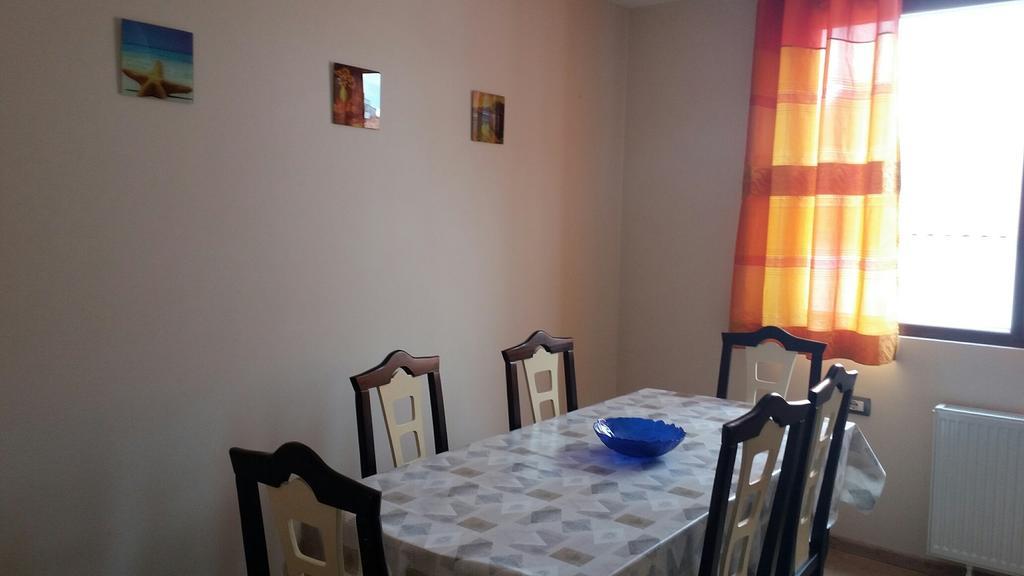 Apartment Plaisir *