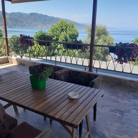 Apartment Plaisir Pogradec Room photo