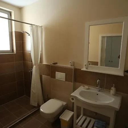 Apartment Plaisir Pogradec Exterior photo