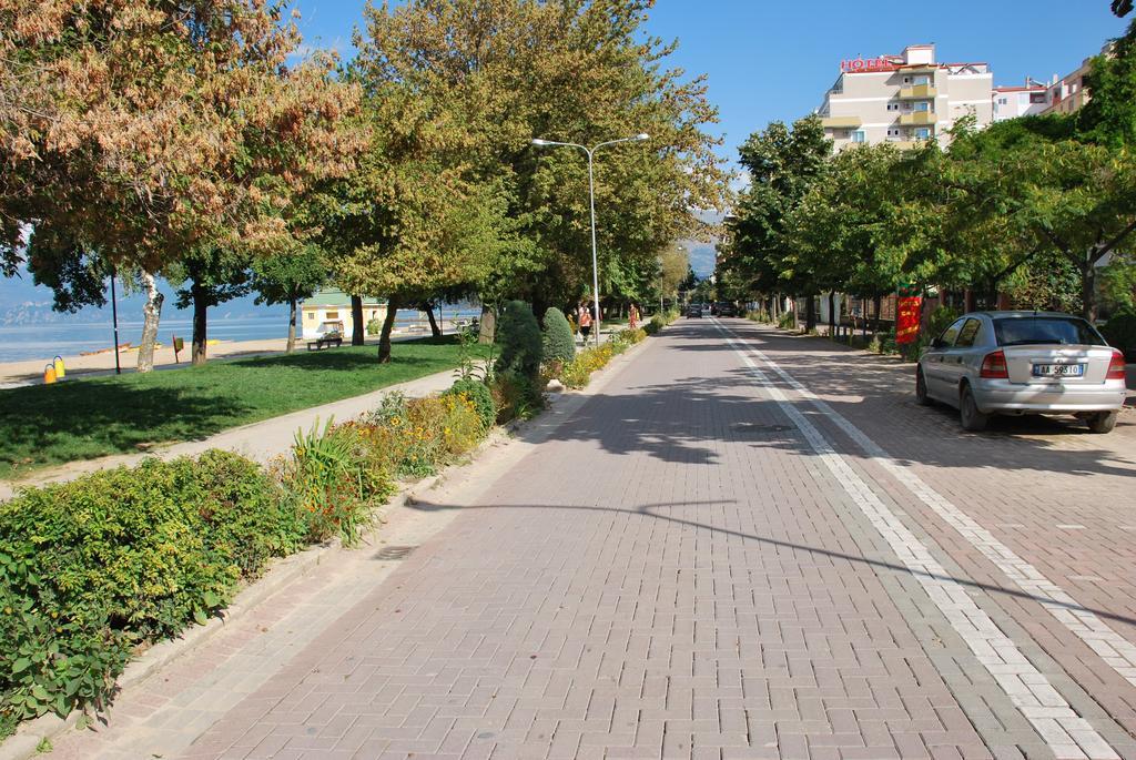 Plaisir Апартаменты *